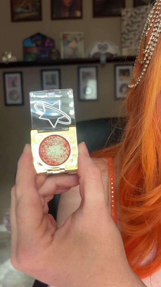Post 8 by Vigilantestef - Makeup Swiftie on TikTok (video)
