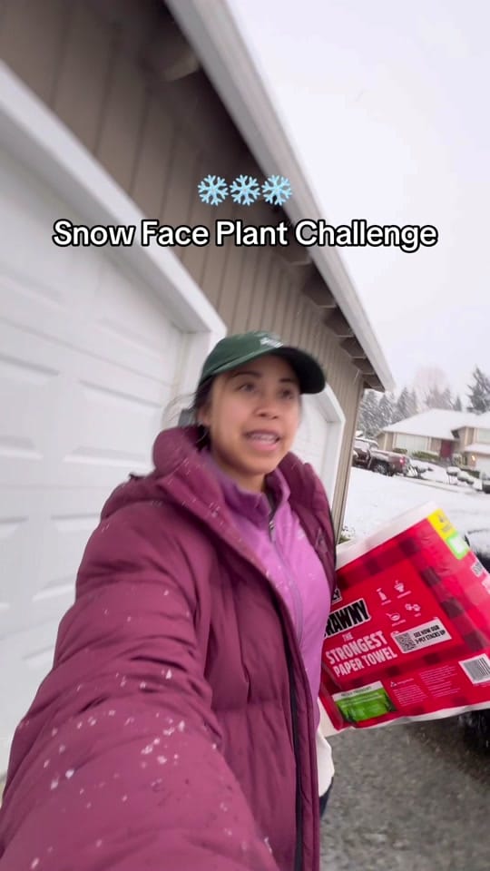 Post 1 by Emma | Seattle Content Creator on TikTok (video)
