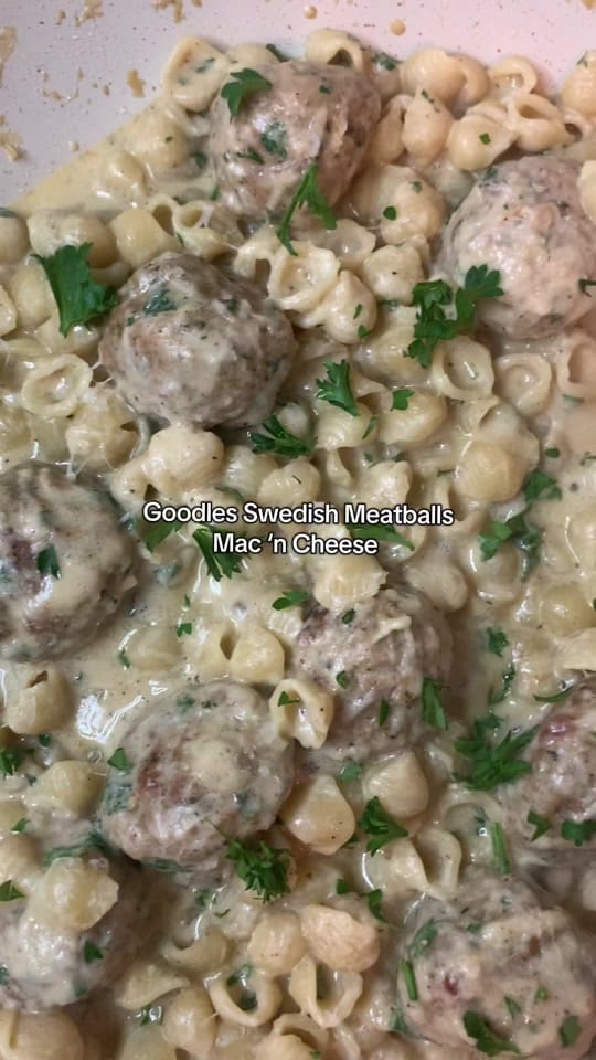 Post 3 by Katie Cooks on TikTok (video)