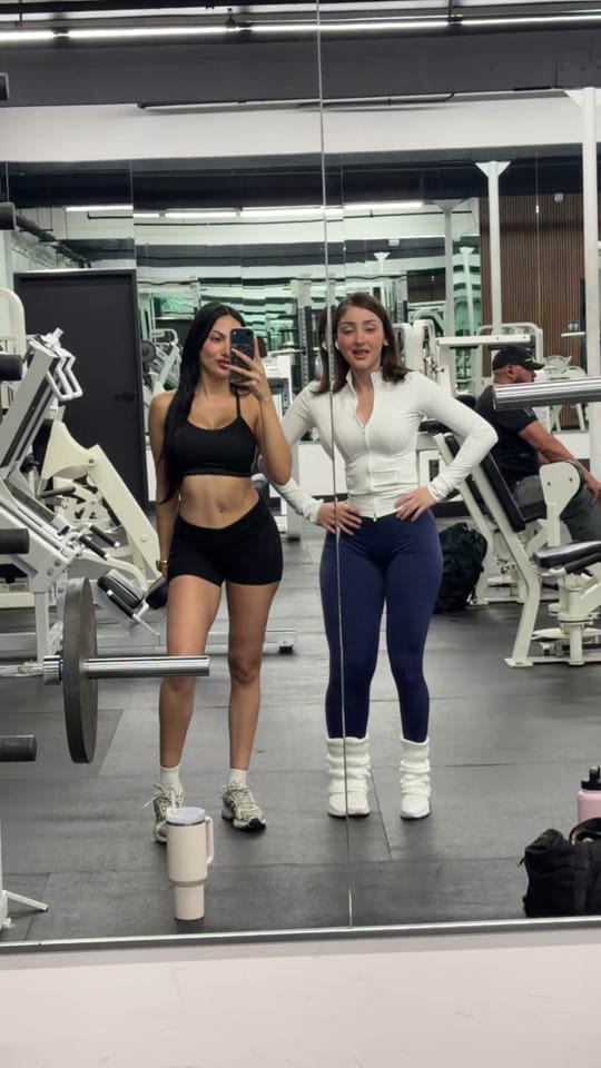 Post 2 by Stefany Melgar on TikTok (video)