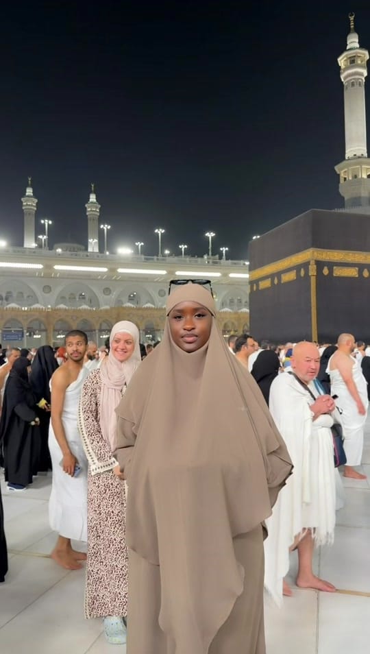Post 6 by Nickii Baradji on TikTok (video)