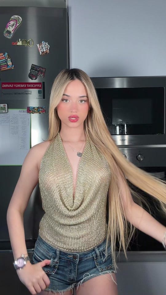 Post 6 by 𝐀𝐝𝐫𝐢 on TikTok (video)