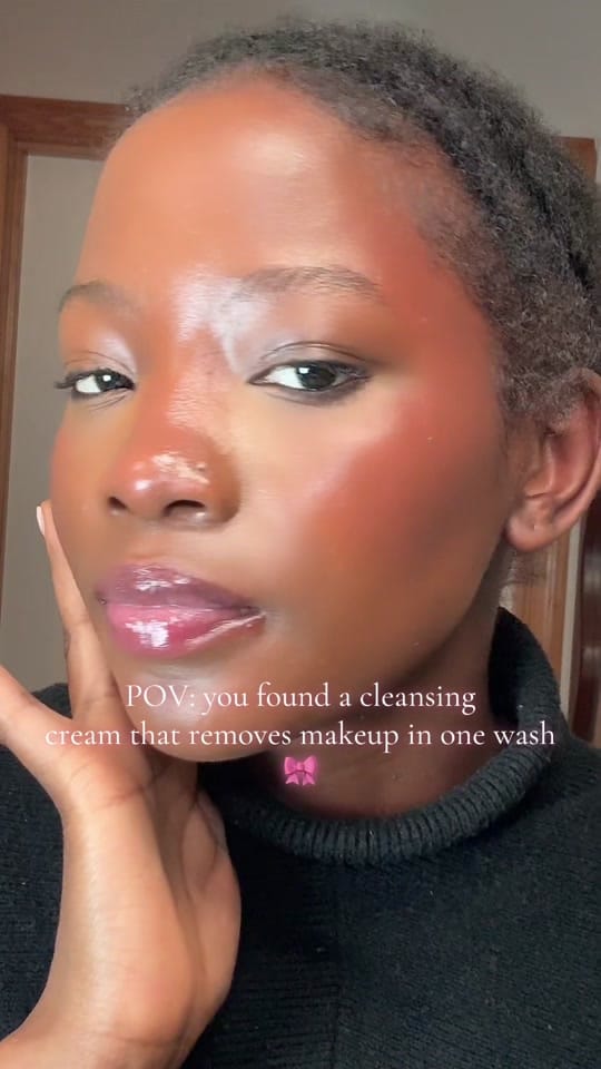 Post 6 by Vivian’s camera roll on TikTok (video)