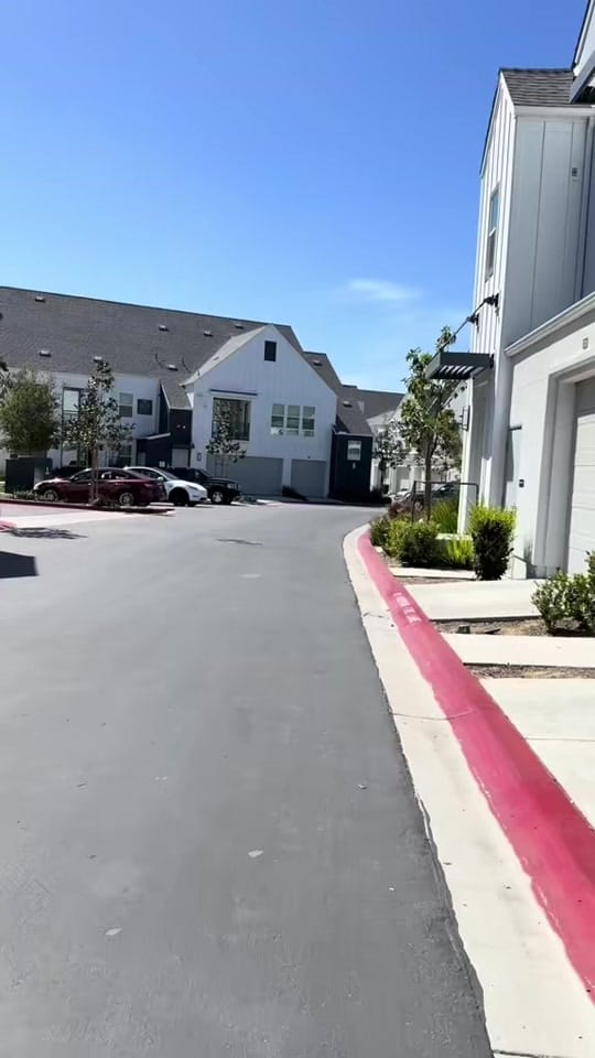 Post 7 by Veronica on TikTok (video)