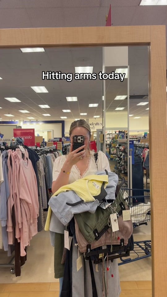 Post 2 by Nicole on TikTok (video)