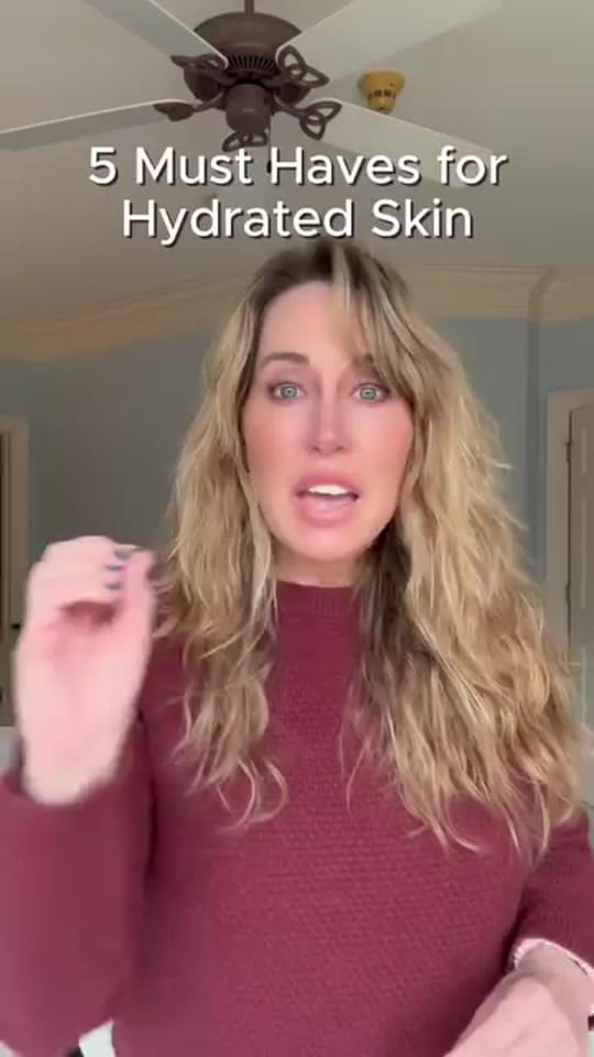Post 2 by Skindeva on TikTok (video)