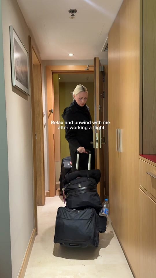 Post 8 by Yana✈️Flight Attendant on TikTok (video)