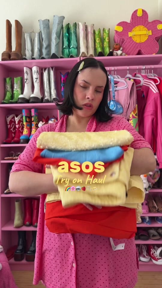 Post 2 by Ranchera Galactica on TikTok (video)