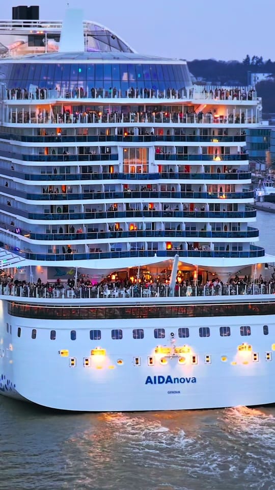 Post 2 by The German Cruise Spotter on TikTok (video)