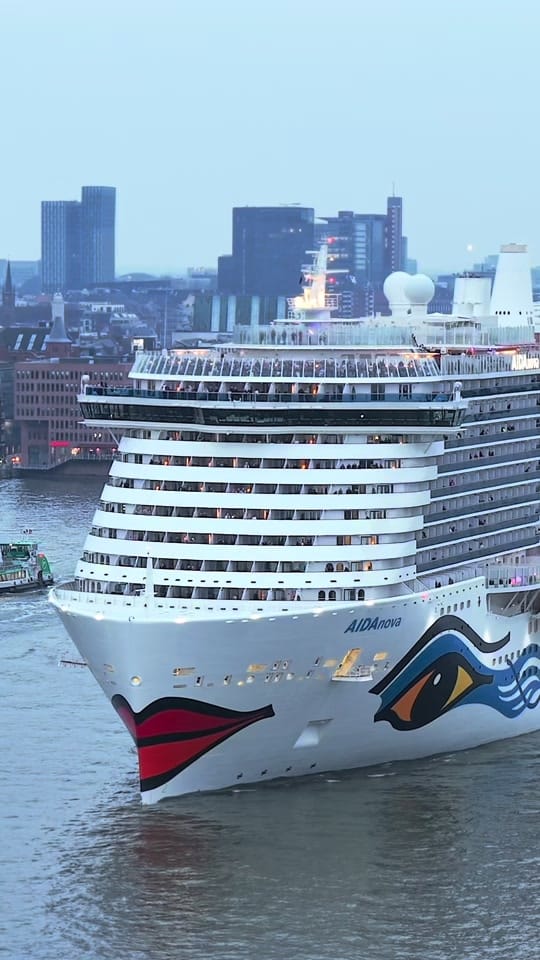 Post 3 by The German Cruise Spotter on TikTok (video)