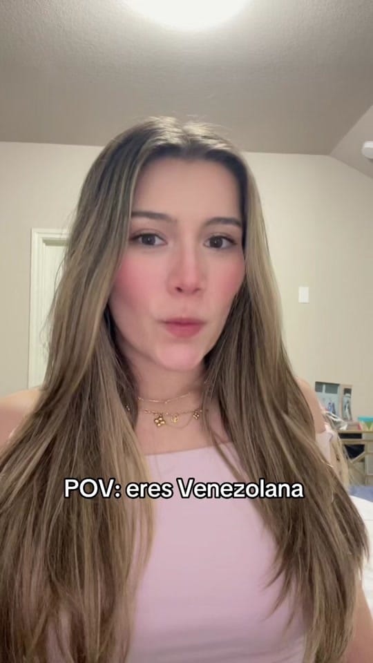 Post 6 by ANDREA DE FARIA on TikTok (video)