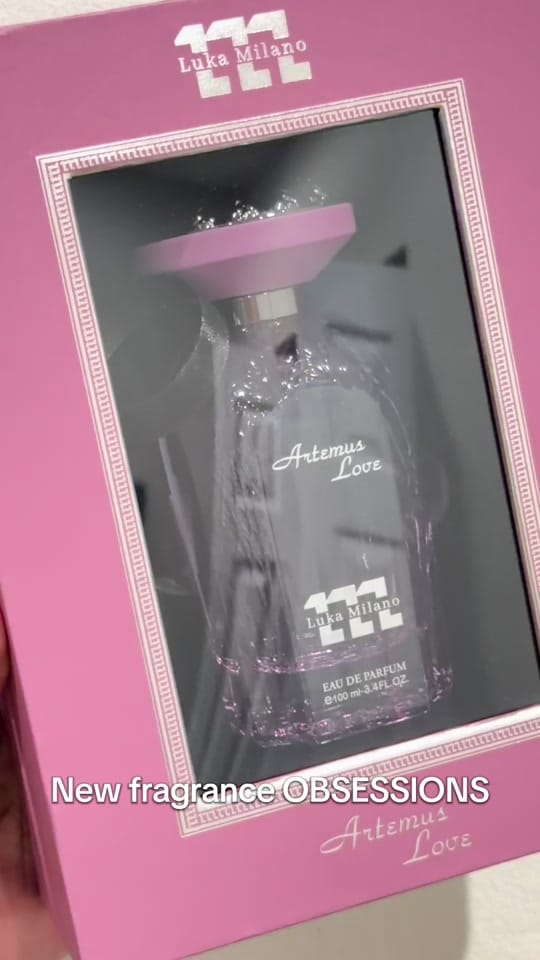 Post 10 by Chicago Makeup Artist on TikTok (video)