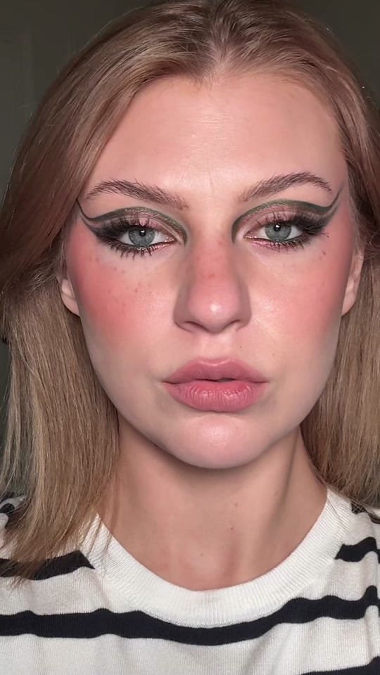 Post 3 by Alex Daniels on TikTok (video)