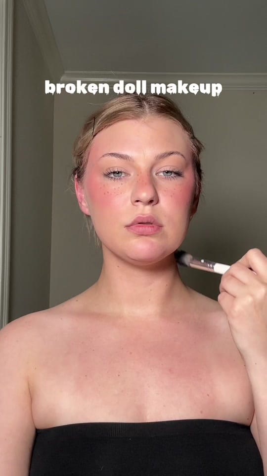 Post 10 by Alex Daniels on TikTok (video)