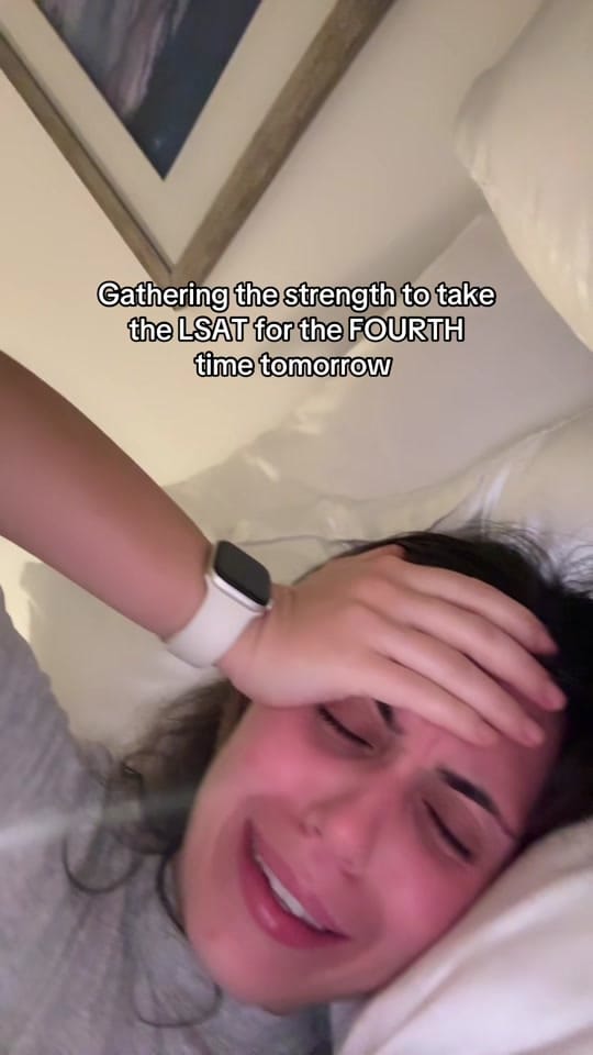 Post 2 by ARIANA PSARAKOS on TikTok (video)