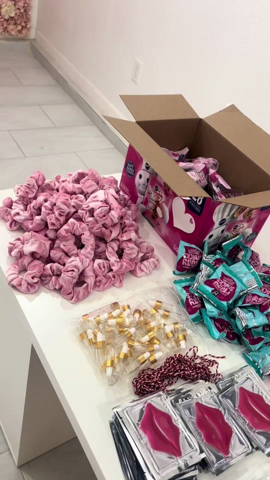 Post 1 by Dallas Nail&Toe Tech🎀 on TikTok (video)