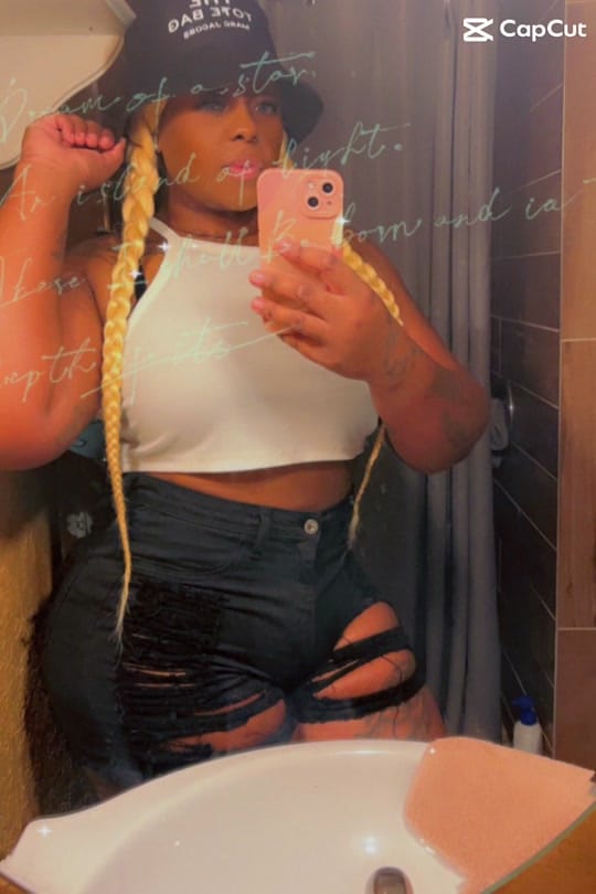 Post 9 by Moni Siamone on TikTok (video)