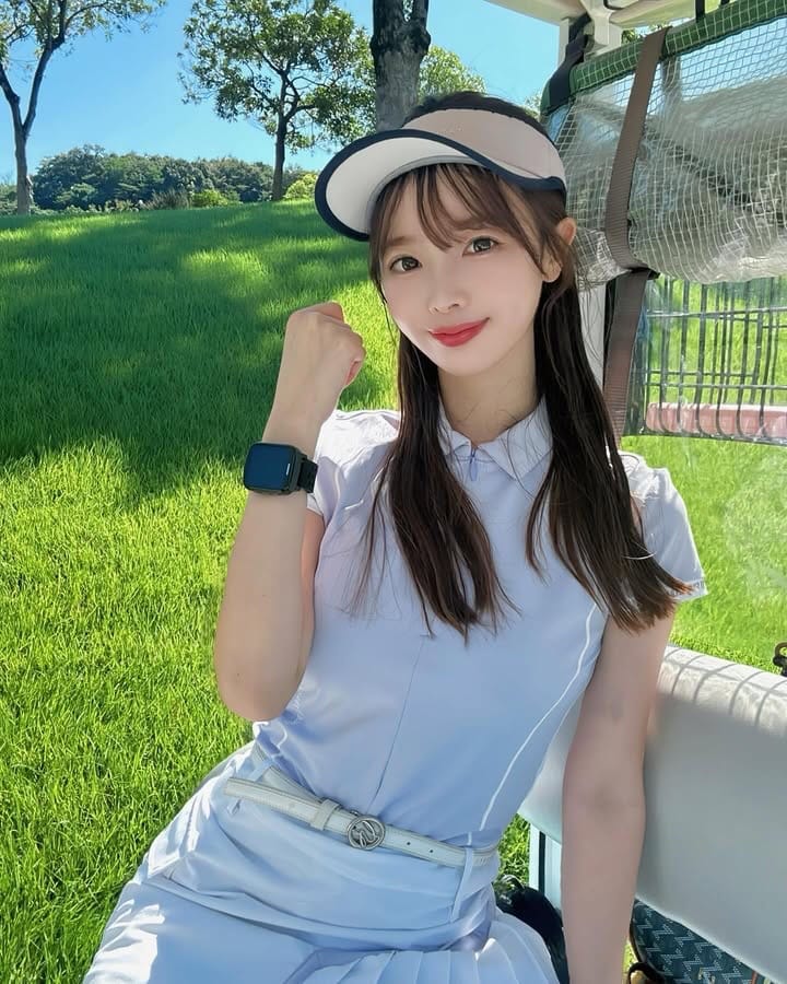 Post 7 by Aurora on TikTok (video)