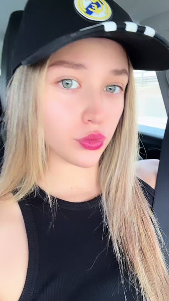 Post 4 by Daphne Arimana Ivanoff on TikTok (video)