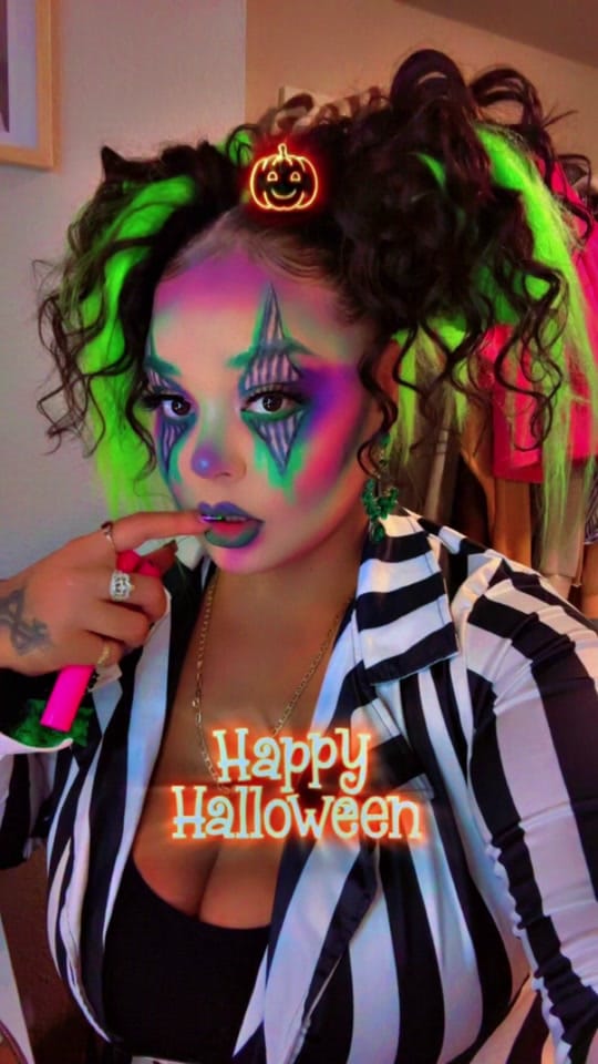 Post 9 by GlitterQueenNails on TikTok (video)