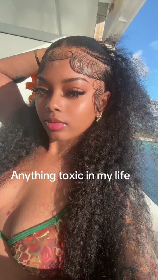 Post 5 by Dream.Doll on TikTok (video)