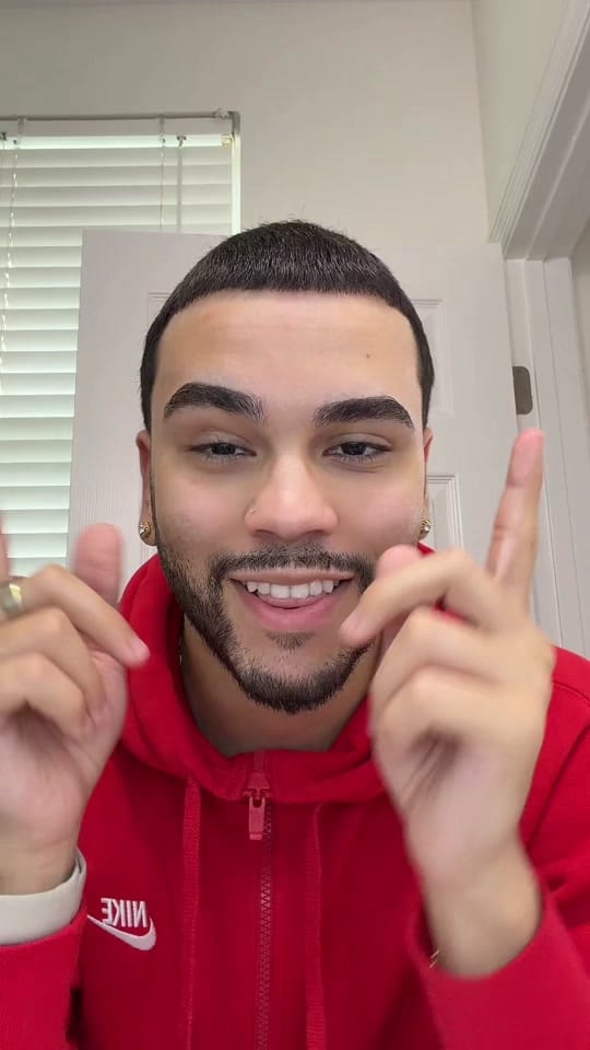 Post 7 by Melvin Amador on TikTok (video)