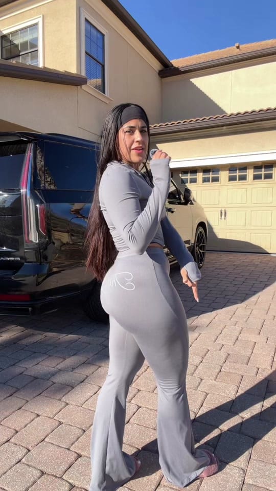 Post 8 by Aliez on TikTok (video)