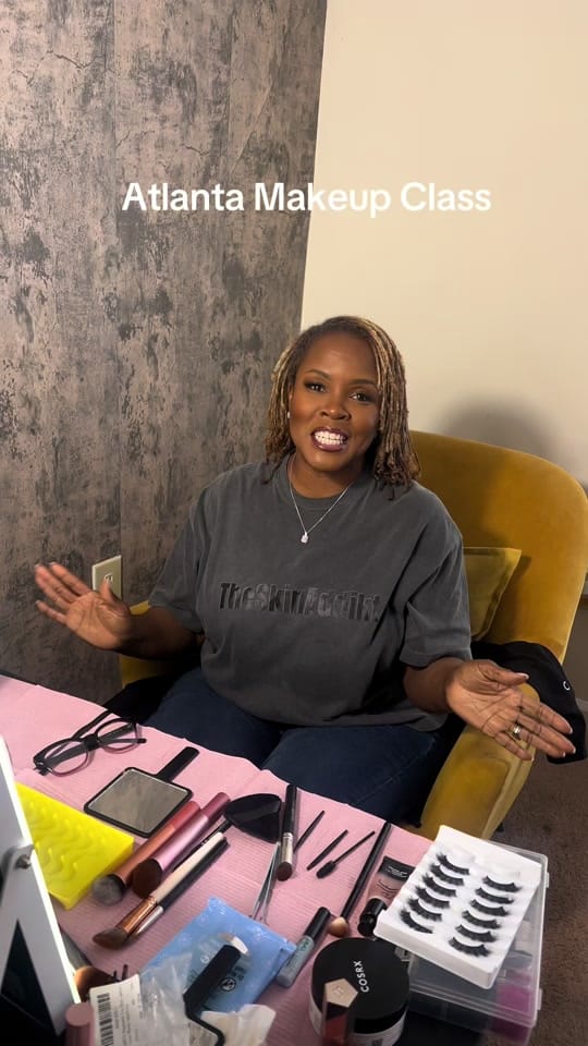 Post 8 by Rakia Smith | ATL MakeupArtist on TikTok (video)