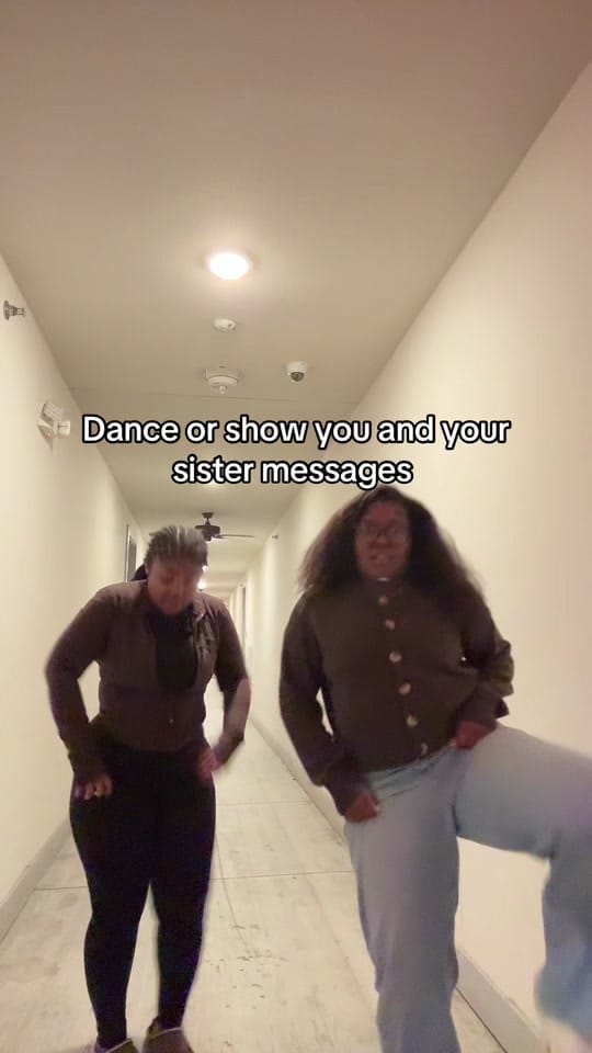 Post 5 by Molly Magic on TikTok (video)