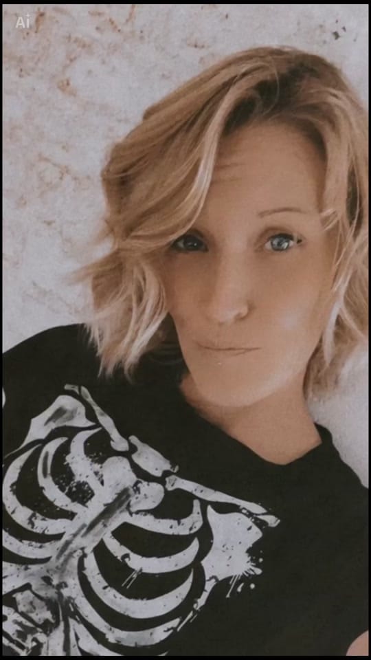 Post 6 by Kitt Perry on TikTok (video)