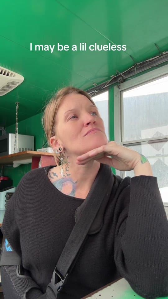 Post 4 by Kitt Perry on TikTok (video)