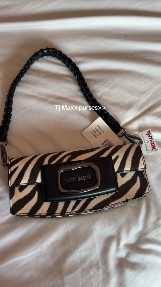 Post 5 by Titi 🤍 on TikTok (video)