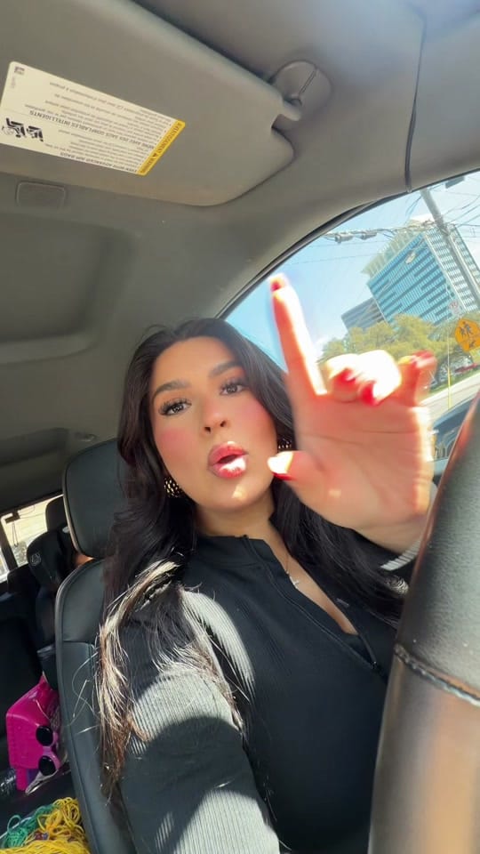 Post 7 by EvelynJuarezofficial on TikTok (video)