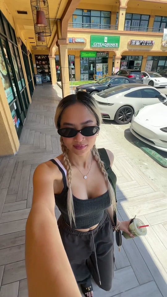 Post 10 by ivee on TikTok (video)