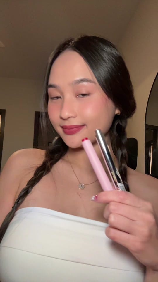 Post 6 by ivee on TikTok (video)