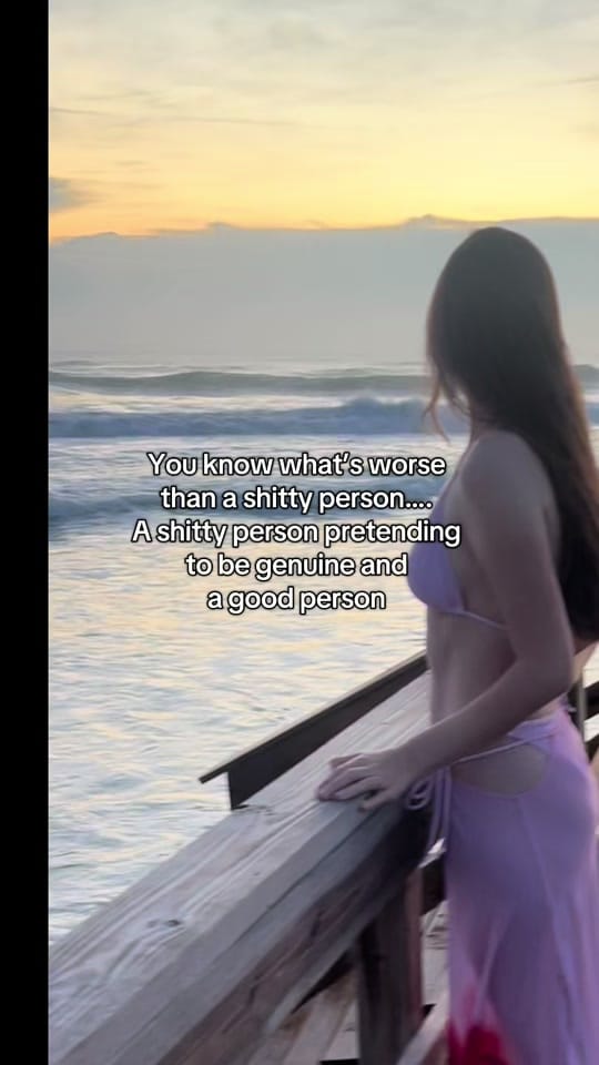 Post 7 by Anna on TikTok (video)