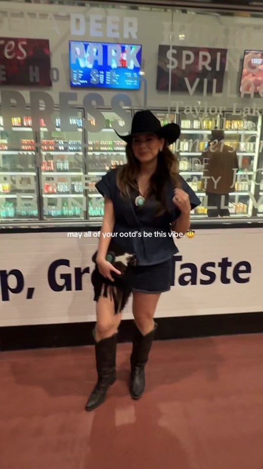 Post 4 by N o r m a l y on TikTok (video)