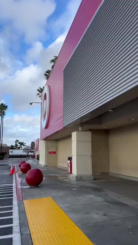 Post 8 by DERMASURI on TikTok (video)
