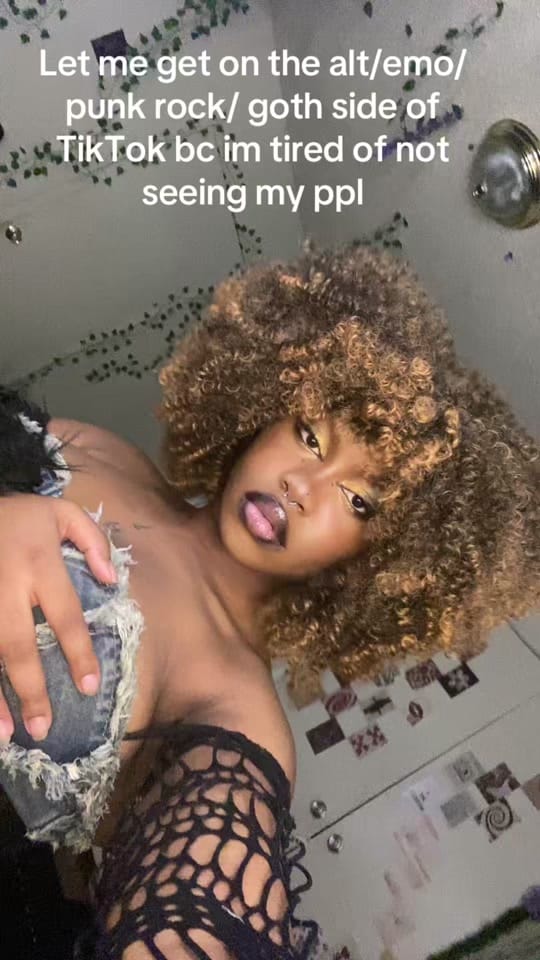 Post 10 by Just Ekioo🪐 on TikTok (video)