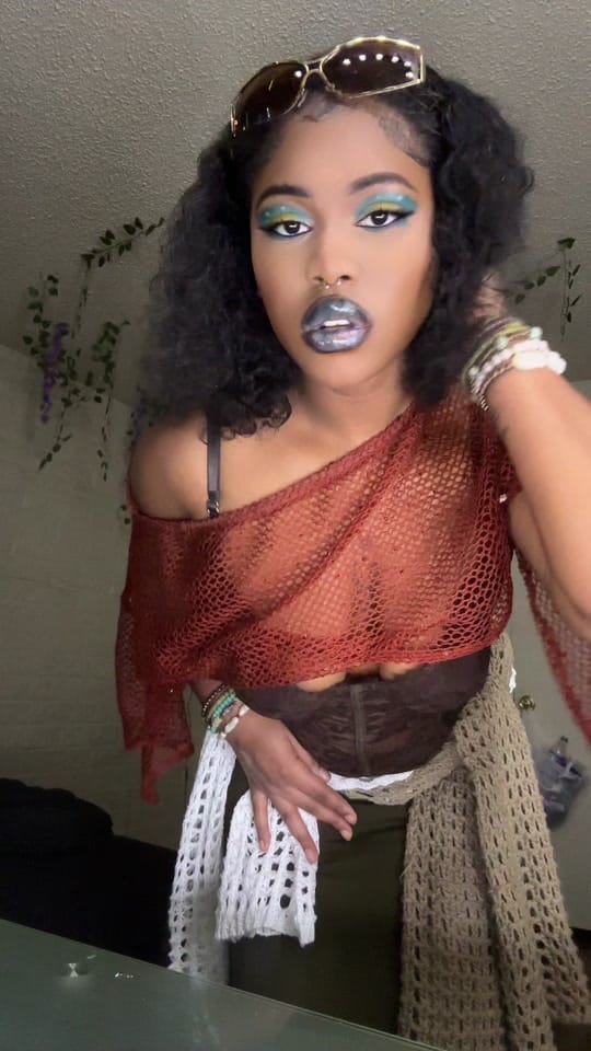Post 5 by Just Ekioo🪐 on TikTok (video)