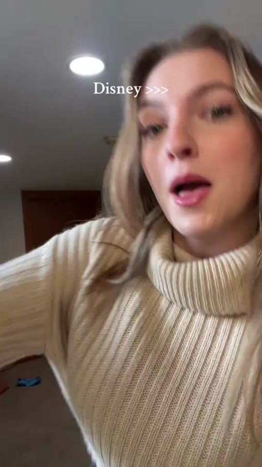 Post 2 by Kaitlyn Lacasse on TikTok (video)