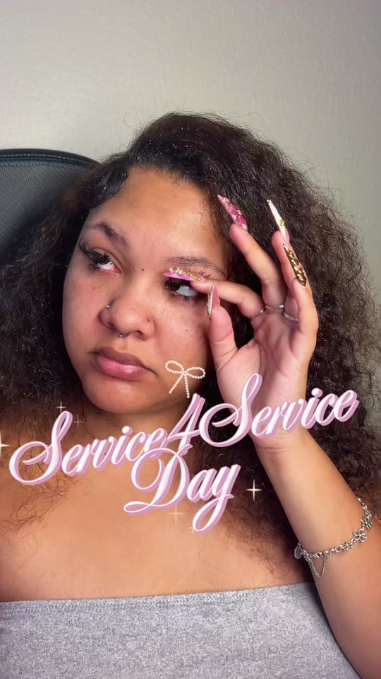 Post 2 by Alyssa🧡 on TikTok (video)