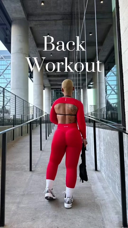 Post 1 by TAYLOER | FITNESS PHYSIQUE on TikTok (video)