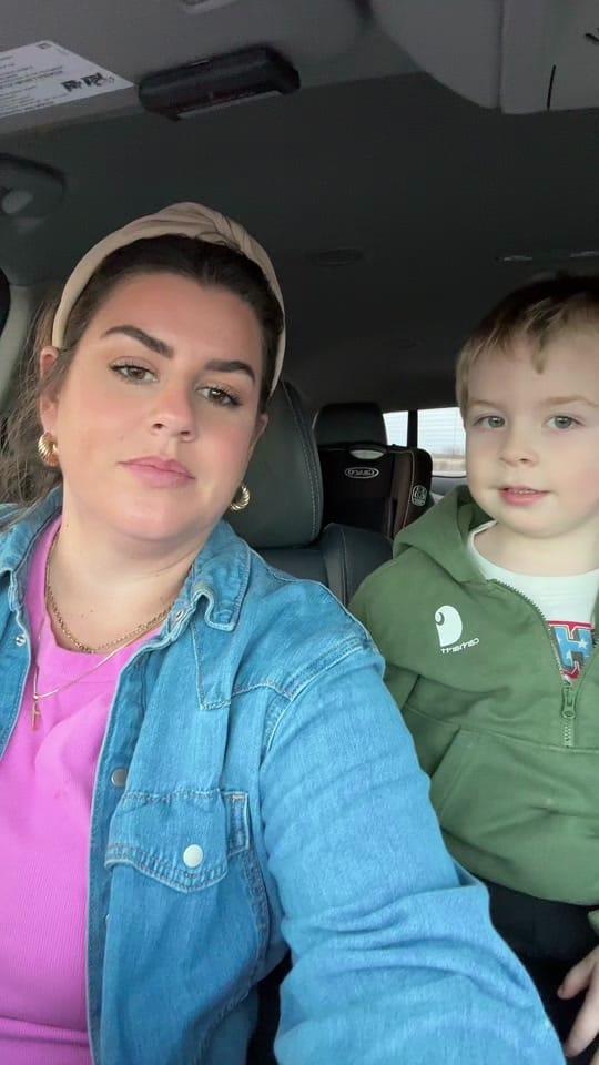 Post 3 by lindseyelowe on TikTok (video)