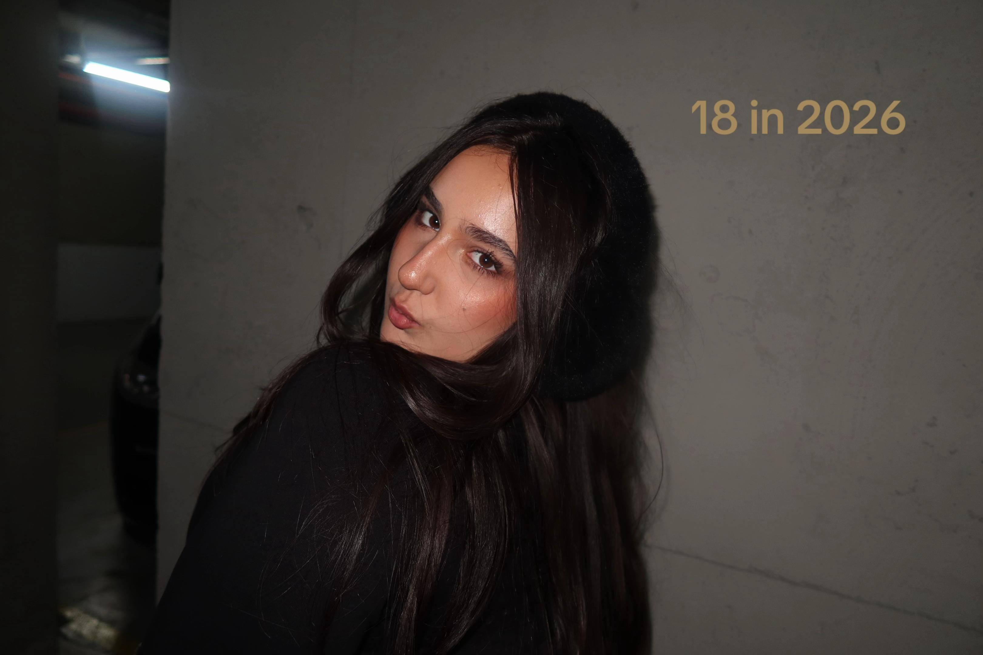 Post 1 by Eva on TikTok (video)