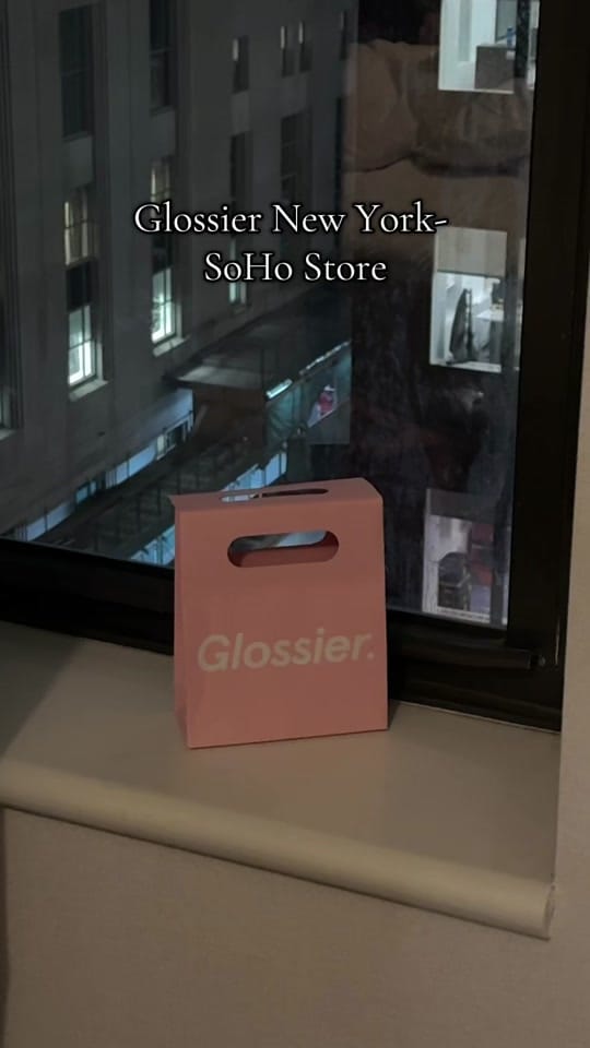 Post 6 by Eva on TikTok (video)