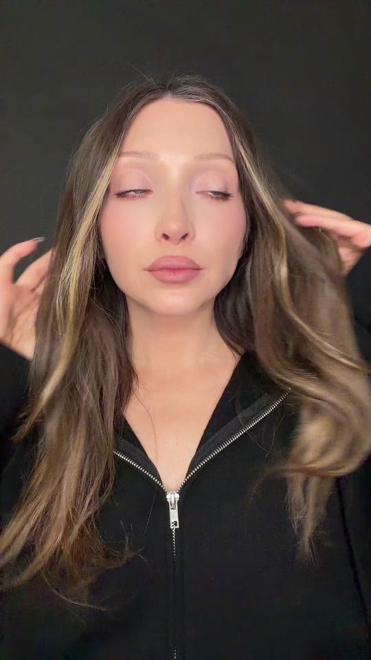 Post 3 by Christina Alexandra on TikTok (video)
