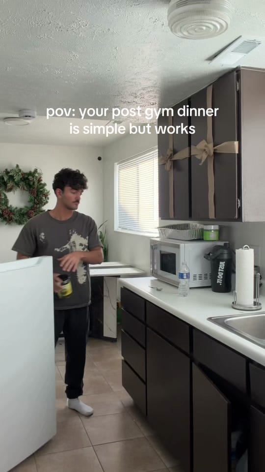 Post 3 by Wesley Siniscalchi on TikTok (video)