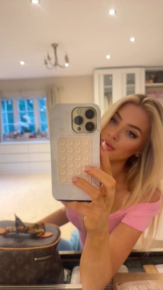 Post 1 by Ellie brown wood on TikTok (video)