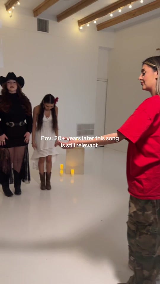 Post 9 by Jenny 📸 on TikTok (video)